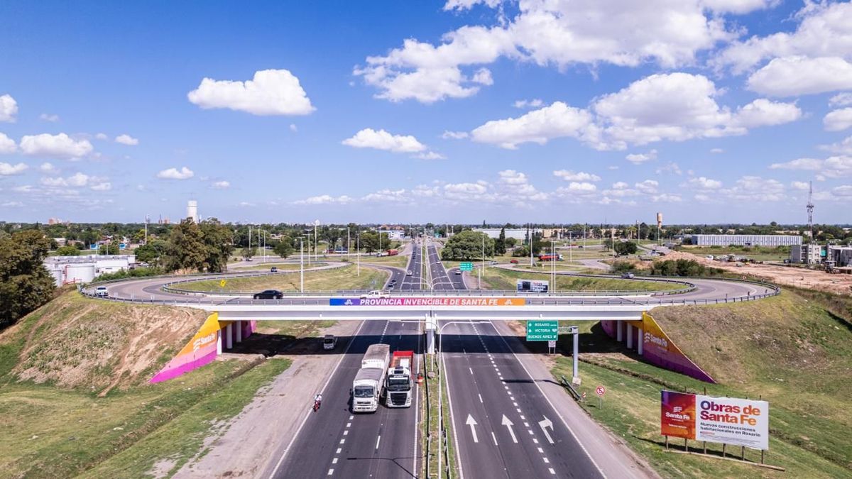 Se inaugura el tercer carril de la Autopista Rosario - Santa Fe.