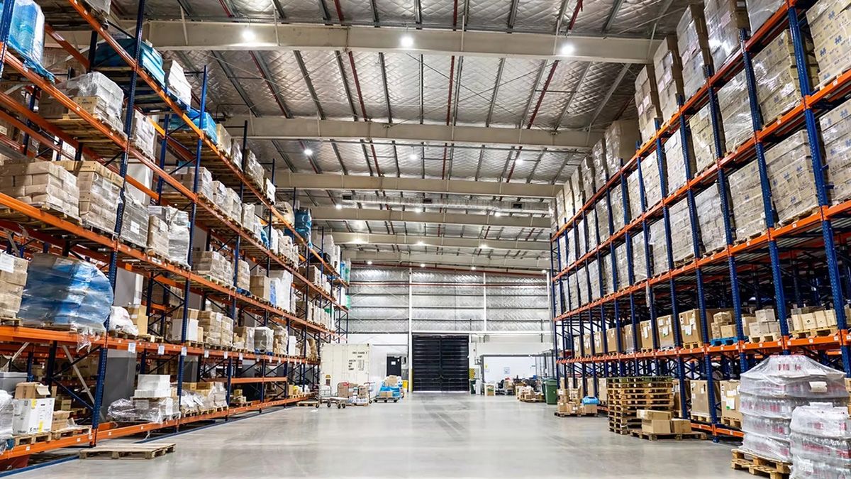 Centro de distribución de Suizo Argentina en Piedrabuena