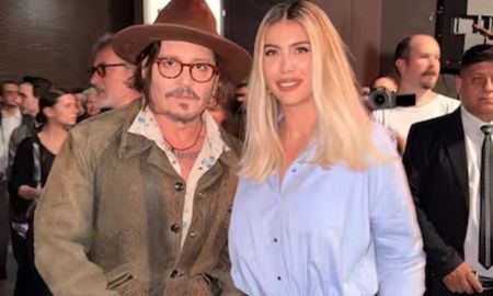Wanda Nara logró una foto con Johnny Depp durante su visita a Cortá por Lozano, pero el gesto habría generado enojo en Telefe. Wanda Nara logró una foto con Johnny Depp durante su visita a Cortá por Lozano, pero el gesto habría generado enojo en Telefe.