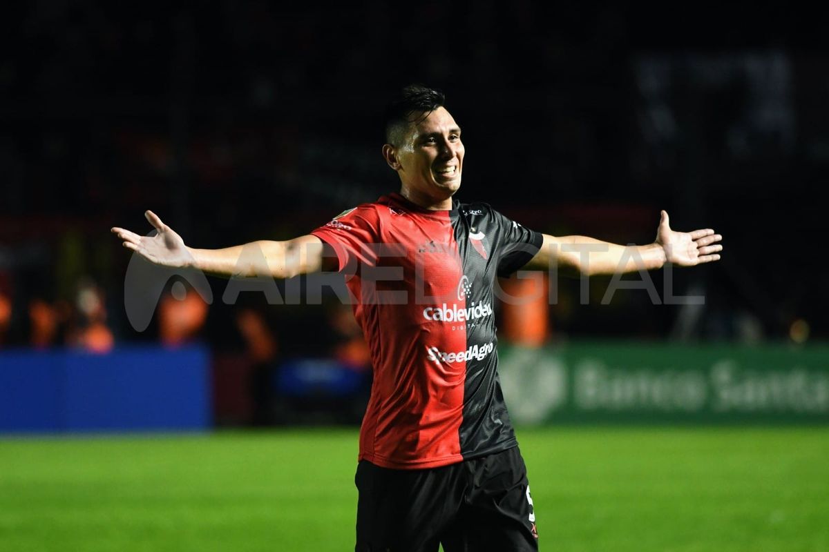 El Kily Vega más cerca de quedar en Colón que de irse a Sarmiento de Junín