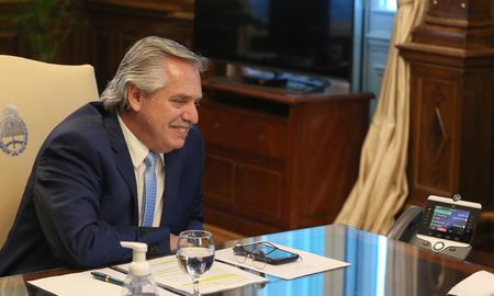 El presidente de la Nación, Alberto Fernández mantuvo una charla telefónica este lunes con el mandatario electo de los Estados Unidos, Joe Biden. El presidente de la Nación, Alberto Fernández mantuvo una charla telefónica este lunes con el mandatario electo de los Estados Unidos, Joe Biden.