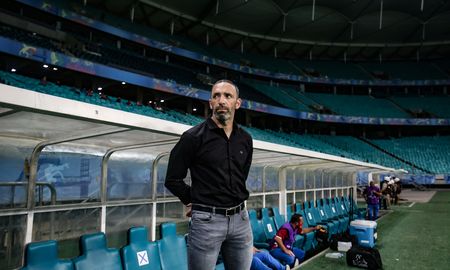 Juan Manuel Azconzábal, ex DT de Unión, fue presentado en un equipo de la Primera Nacional Juan Manuel Azconzábal, ex DT de Unión, fue presentado en un equipo de la Primera Nacional