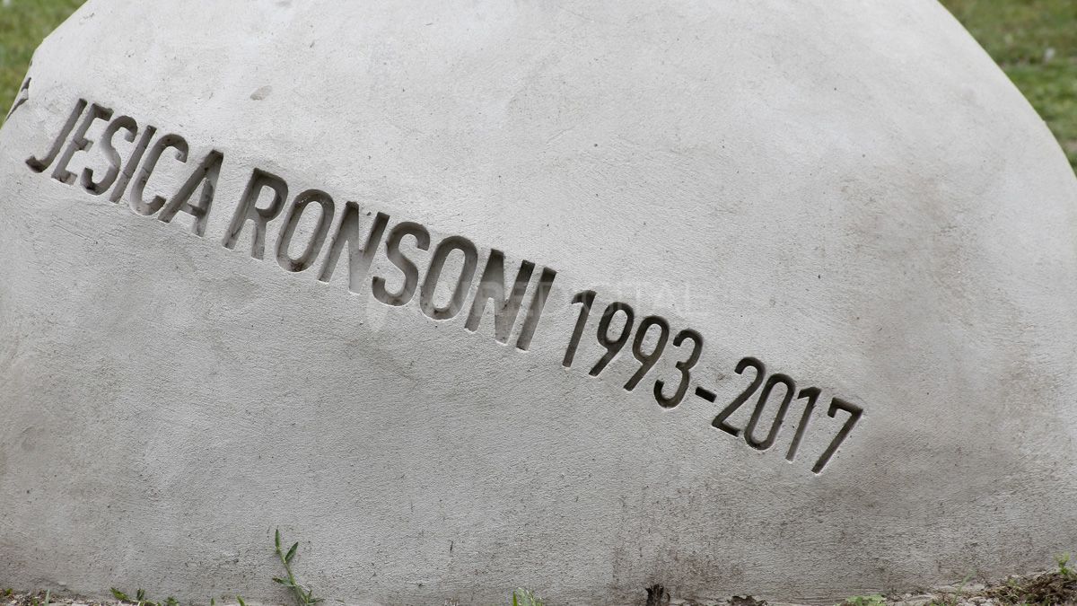 Un memorial para recordar a las víctimas de femicidios en la costanera santafesina