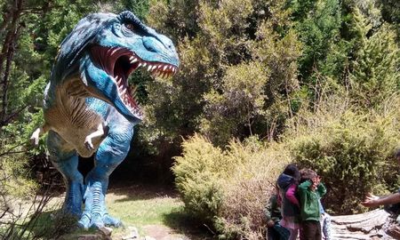 vacaciones en bariloche: el parque de dinosaurios en medio de la patagonia que sorprende a los ninos vacaciones en bariloche: el parque de dinosaurios en medio de la patagonia que sorprende a los ninos
