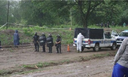 Una adolescente fue hallada muerta en un zanjón con un disparo en la cara Una adolescente fue hallada muerta en un zanjón con un disparo en la cara