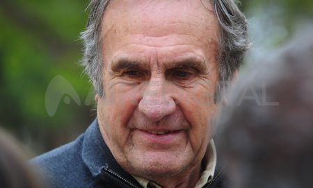 Carlos Reutemann fue sometido a una intervención quirúrgica en Nueva York en 2017. Carlos Reutemann fue sometido a una intervención quirúrgica en Nueva York en 2017.