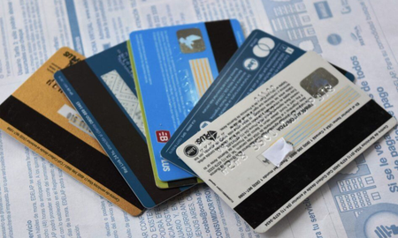 Son investigados más de 30 hechos de estafa cometidos a través de la utilización fraudulenta de datos de tarjetas de créditos e identificaciones adulteradas. Imagen ilustrativa. Son investigados más de 30 hechos de estafa cometidos a través de la utilización fraudulenta de datos de tarjetas de créditos e identificaciones adulteradas. Imagen ilustrativa.