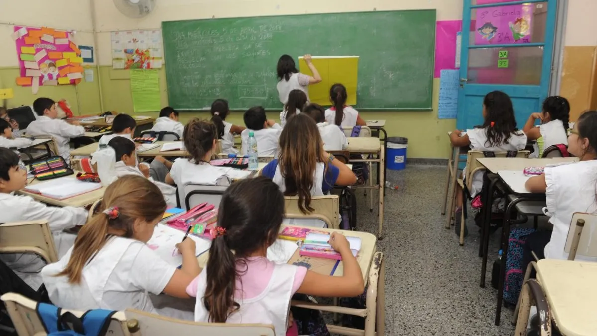 La aceptación de una hora más de clases será optativa para docentes. 