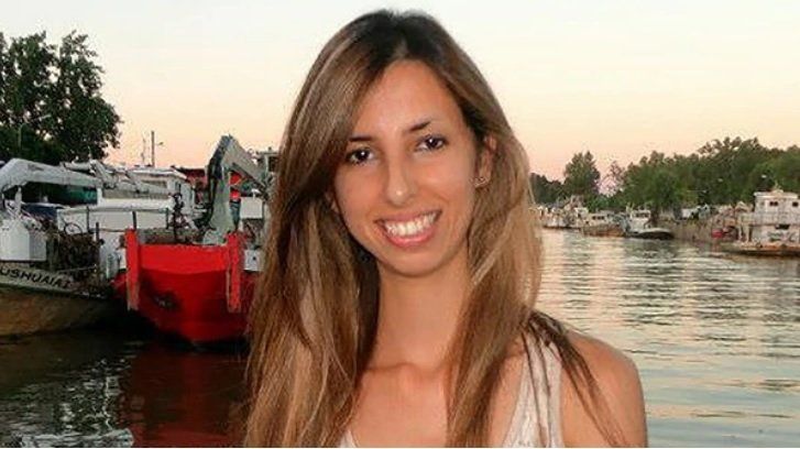 Villa Tesei: una mujer fue encontrada degollada, atada y amordazada