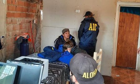 El hombre se encontraba en una vivienda alquilada de calle Becerra sin número a la altura del 800, en la ciudad bonaerense de Pergamino. El hombre se encontraba en una vivienda alquilada de calle Becerra sin número a la altura del 800, en la ciudad bonaerense de Pergamino.