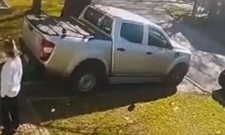 El vehículo robado aún no fue recuperado. Todo sucedió en Bernal, Quilmes. El vehículo robado aún no fue recuperado. Todo sucedió en Bernal, Quilmes.