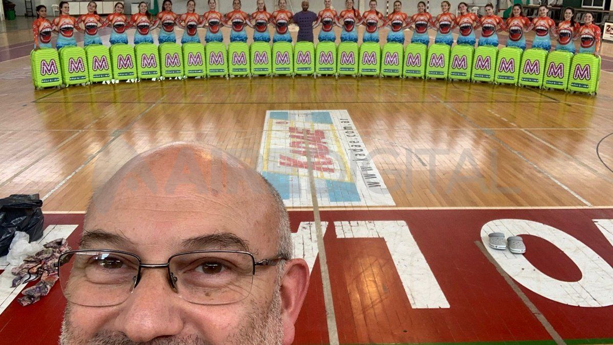 Los técnicos del equipo son Jorge Menichelli, Florencia Paviotti y Lucina Letona. Los patinadores: Ignacio Tomas Morales , Germana Uboldi, Carolina Ovelar, Sol Colombo, Emilia Sanmartino, Katia Ramponi, Felicitas Strada, Debora Gastaldi, Pilar Quintabani, Florencia Heredia, Julia Ramponi, Julia Yuale, Regina Bastus, Barbara Martin , Virginia Stefoni, Abril Zuvich, Oriana Cabrera, Julieta Chiosso, Florencia Martin, Mora Borrull, Delfina baldassin , Sol Francia, Angi Clerc y Liza Baranda.