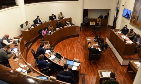 En las elecciones de este domingo se ponen en juego ocho de las 17 bancas en el Concejo Municipal de Santa Fe. En las elecciones de este domingo se ponen en juego ocho de las 17 bancas en el Concejo Municipal de Santa Fe.