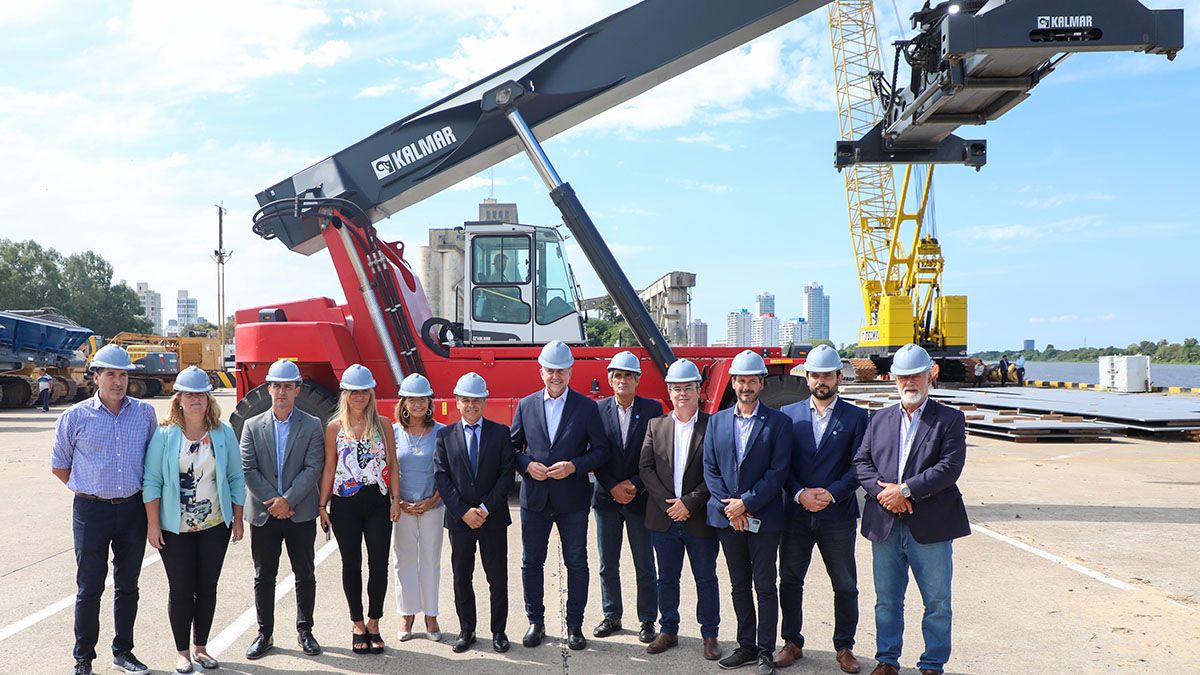 Este martes se realizó una recorrida por las obras que se están realizando en el Puerto de Santa Fe.