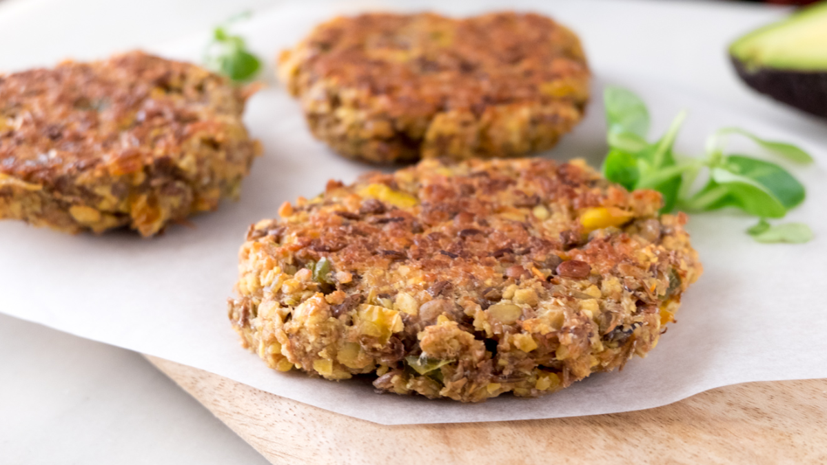 Las hamburguesas de lentejas son una excelente alternativa para hacer en casa y minimizar el consumo de carne. Las hamburguesas de lentejas son una excelente alternativa para hacer en casa y minimizar el consumo de carne.