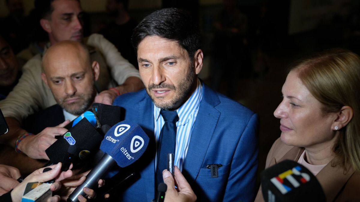 Maximiliano Pullaro le envió un mensaje al gobierno nacional: “No podemos lograr equilibrio fiscal solamente con ajuste. Hay que ser más sensatos”.