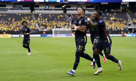 Ecuador tachó a Jamaica por 3 a 1 en la Copa América. Ecuador tachó a Jamaica por 3 a 1 en la Copa América.