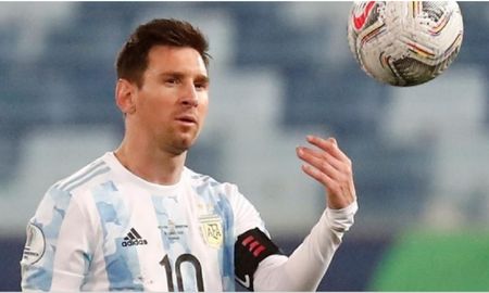 Lionel Messi y la imagen viral que fue captada antes de su golazo a Ecuador que es considerada una obra de arte. Lionel Messi y la imagen viral que fue captada antes de su golazo a Ecuador que es considerada una obra de arte.