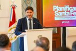 El gobernador de Santa Fe, Maximiliano Pullaro, presentó este viernes el programa “Planificar Santa Fe-Región Norte”. El gobernador de Santa Fe, Maximiliano Pullaro, presentó este viernes el programa “Planificar Santa Fe-Región Norte”.