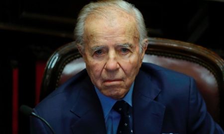 Carlos Menem fue protagonista político de la historia del país desde el regreso de la democracia, dice el comunicado del PJ. Carlos Menem fue protagonista político de la historia del país desde el regreso de la democracia, dice el comunicado del PJ.