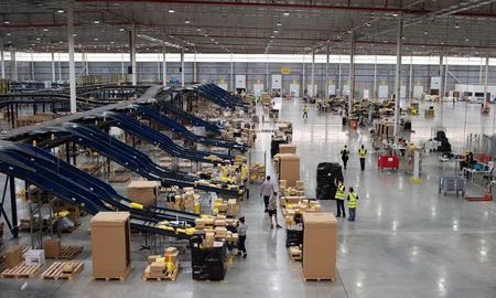 Centro de distribución de Mercado Libre que camioneros bloquearon por la madrugada. Centro de distribución de Mercado Libre que camioneros bloquearon por la madrugada.