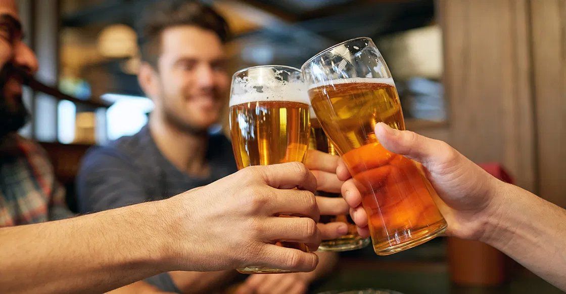 El consumo de alcohol es una de las causas mas frecuentes de enfermedades como higado graso, hepatitis alcohólica y cirrosis hepática.