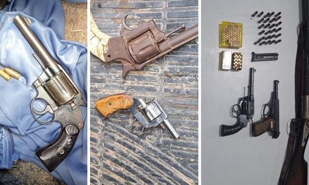 Agentes de la policía de Santa Fe también detuvieron a un total de 44 personas por diversos hechos delictivos. Agentes de la policía de Santa Fe también detuvieron a un total de 44 personas por diversos hechos delictivos.