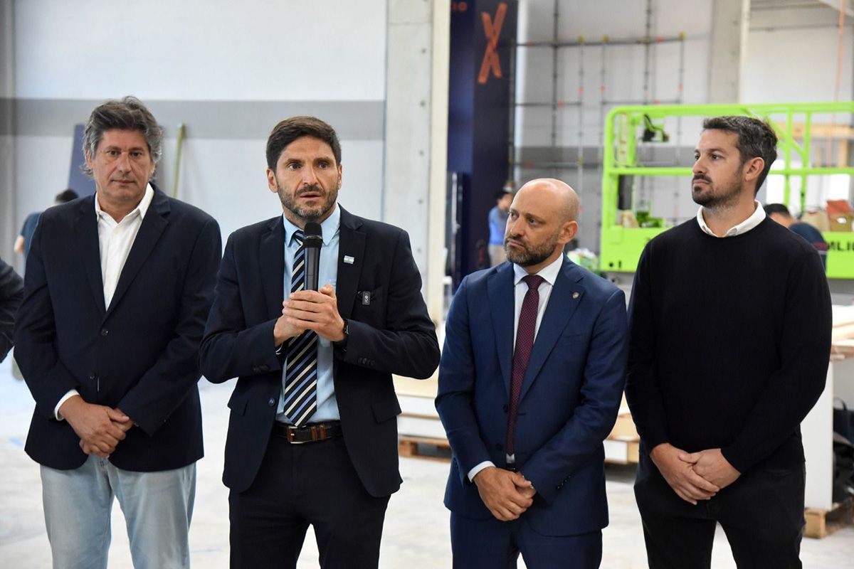 El gobernador Maximiliano Pullaro y el intendente Roly Santacroce participaron de la presentación de ExpoCon 2025.