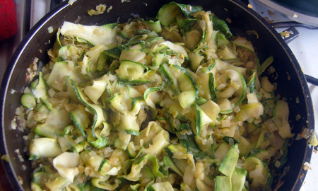 Cómo hacer revuelto de zapallitos: la receta vegana Cómo hacer revuelto de zapallitos: la receta vegana