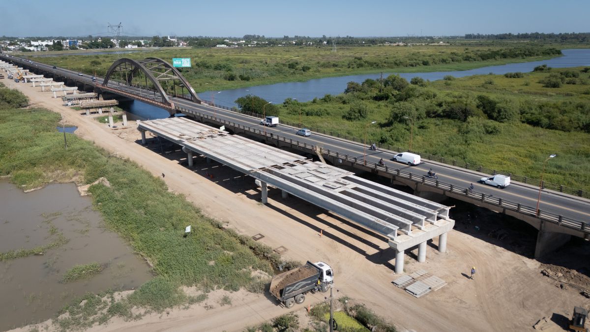 La obra que unirá Santa Fe y Santo Tomé cumple un año con un avance cercano al 35%.&nbsp;