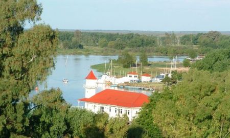 San Pedro, el pintoresco destino de Buenos Aires con playas a orillas del río. San Pedro, el pintoresco destino de Buenos Aires con playas a orillas del río.