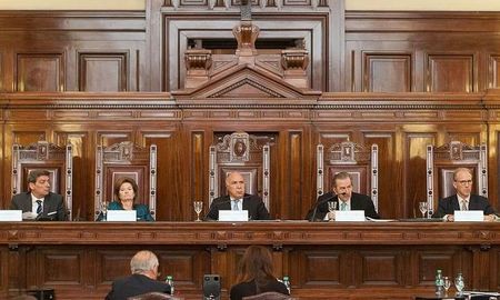 los jueces de la corte suprema ganan 60% mas que macri los jueces de la corte suprema ganan 60% mas que macri