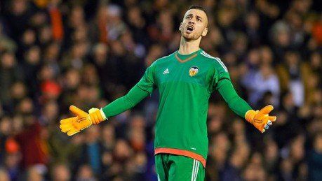 Escándalo sexual sacude al arquero del Valencia