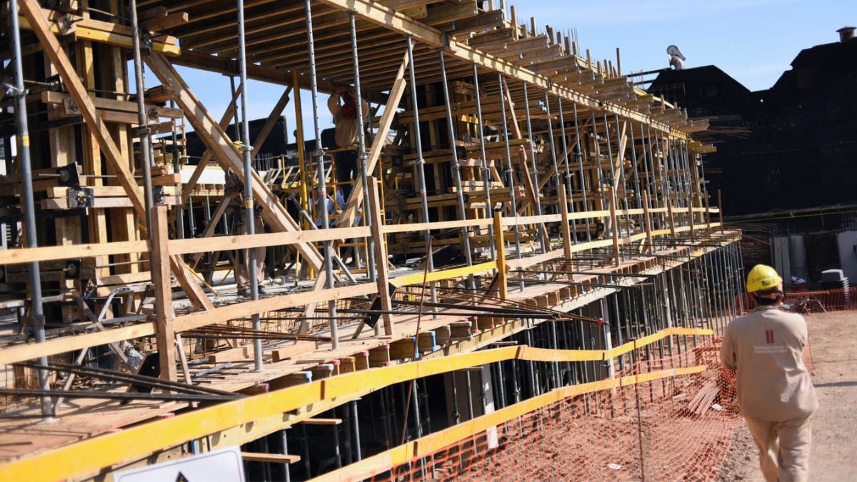 El gobierno de Santa Fe comenzó a construir la primera de cinco estaciones policiales en Rosario.