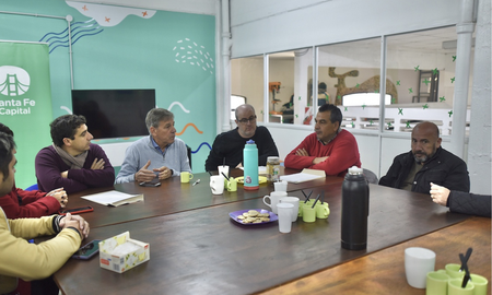Nueva capacitación laboral para conductores taxis y remises. Nueva capacitación laboral para conductores taxis y remises.