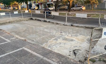 Avanza la reparación del hundimiento de Bulevar Gálvez al 900. Avanza la reparación del hundimiento de Bulevar Gálvez al 900.