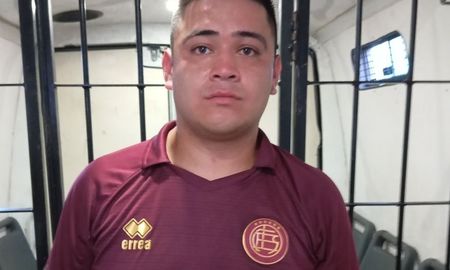 Un barra brava fue detenido cuando se preparaba para ver el partido: Sospechado de participar de un crimen Un barra brava fue detenido cuando se preparaba para ver el partido: Sospechado de participar de un crimen