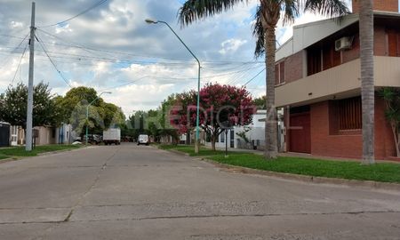Un vecino recapturó un preso de la Comisaría 12° Un vecino recapturó un preso de la Comisaría 12°