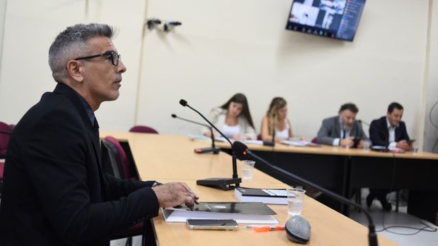 Ignacio Carbone, el abogado de Gastón Salmain, durante la audiencia celebrada en Rosario. El magistrado estuvo conectado a través de videoconferencia.