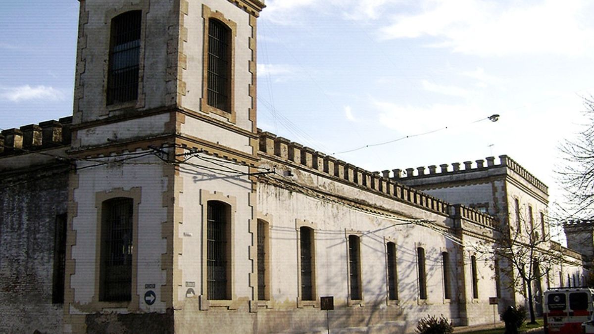 Agredieron con agua hirviendo al jefe de la Unidad III de Rosario.