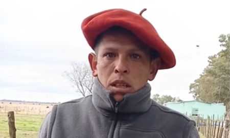 Víctor Díaz, el peón rural despedido que fue viral al llorar por su perro, rompió el silencio. Víctor Díaz, el peón rural despedido que fue viral al llorar por su perro, rompió el silencio.