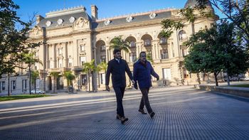 Maximiliano Pullaro dijo que el ataque podría estar dirigido contra él u otros funcionarios.&nbsp;