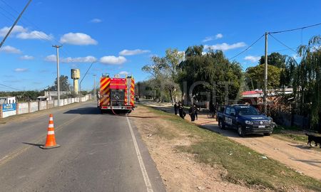 Se incendió una vivienda en Alto Verde y los vecinos sospechan que fue intencional. Se incendió una vivienda en Alto Verde y los vecinos sospechan que fue intencional.