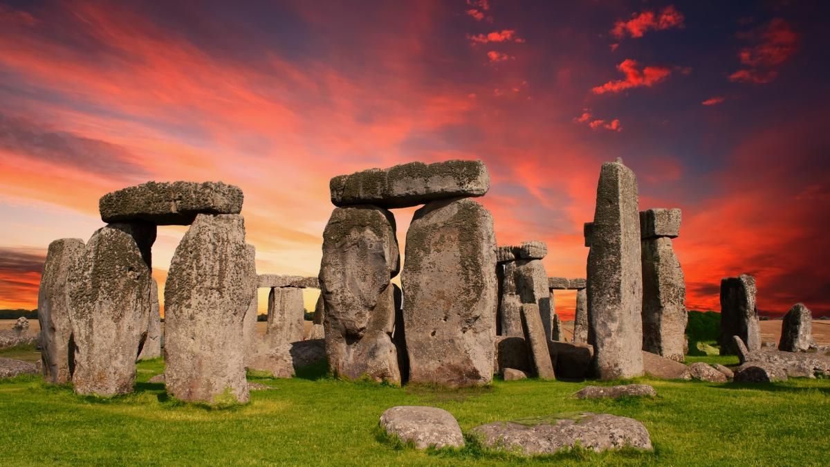Stonehenge es uno de los monumentos más representativos del mundo y se estima que surgió unos 2 mil años antes de Cristo.