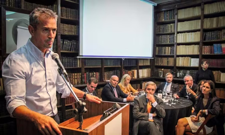 El oficialismo está decidido a recibir en el recinto el próximo miércoles 29 al jefe de Gabinete Manuel Adorni –investigado en la Justicia por presunto enriquecimiento ilícito-. El oficialismo está decidido a recibir en el recinto el próximo miércoles 29 al jefe de Gabinete Manuel Adorni –investigado en la Justicia por presunto enriquecimiento ilícito-.