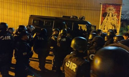 Un guardia y dos presos heridos en un incidente en una cárcel de Ecuador