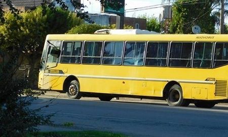 revento neumatico de colectivo que reemplaza a monticas y hubo temor revento neumatico de colectivo que reemplaza a monticas y hubo temor