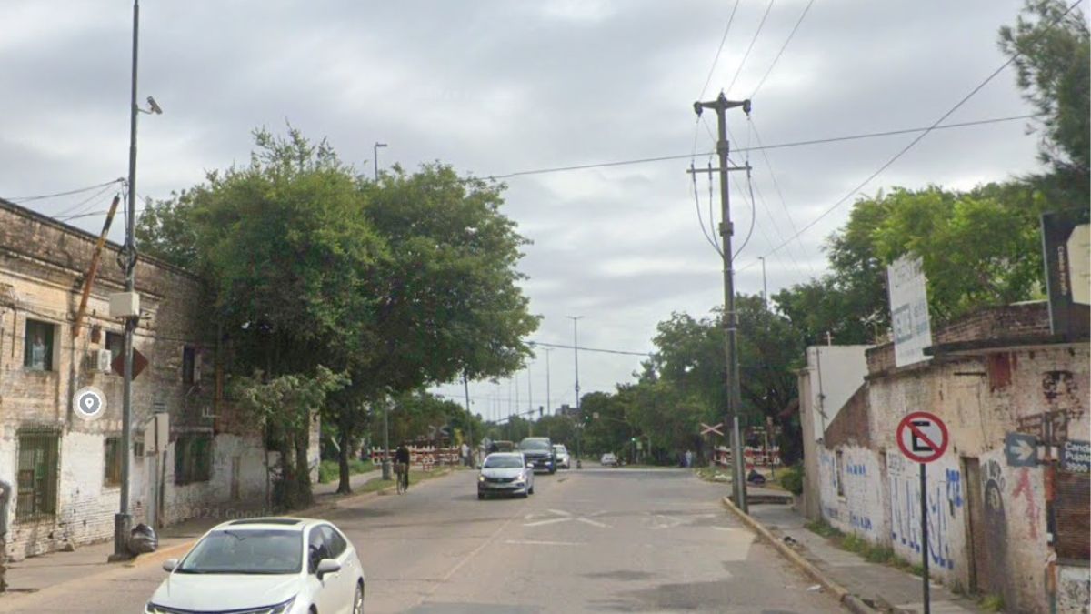 El accidente ocurrió en la intersección de Avenida Perón y Cándido Pujato de Santa Fe. El accidente ocurrió en la intersección de Avenida Perón y Cándido Pujato de Santa Fe.