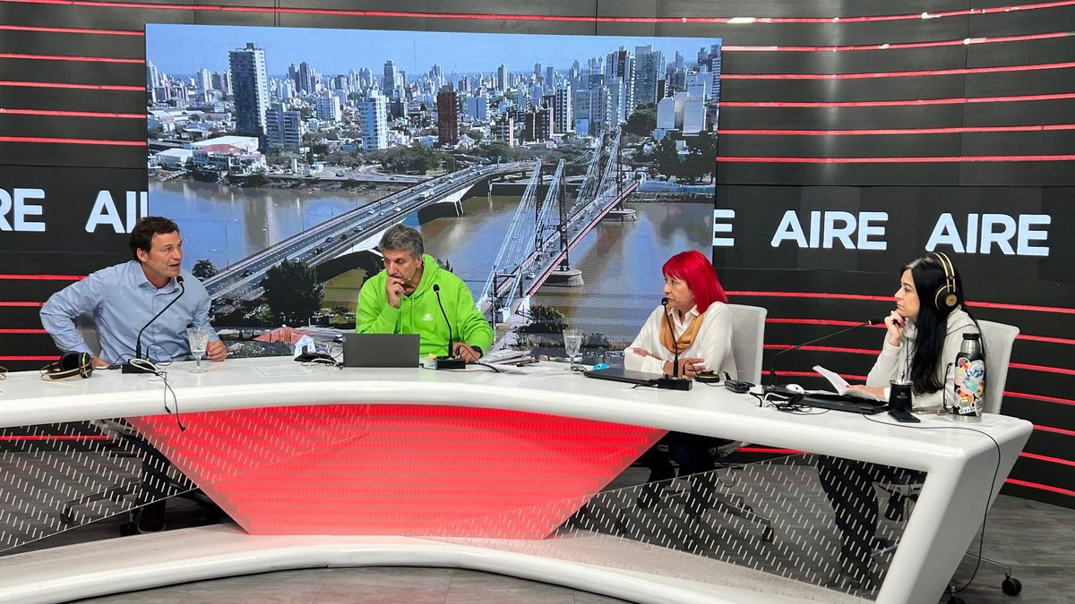 "Hay que estar al lado de la gente, de las necesidades", sostuvo Quiroz en AIRE. "Hay que estar al lado de la gente, de las necesidades", sostuvo Quiroz en AIRE.