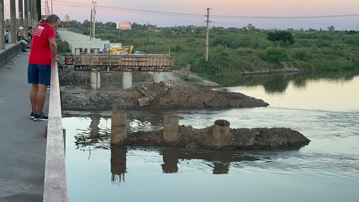Vialidad Provincial desmintió problemas en la obra del nuevo puente Santa Fe - Santo Tomé por la crecida del río Salado. Vialidad Provincial desmintió problemas en la obra del nuevo puente Santa Fe - Santo Tomé por la crecida del río Salado.